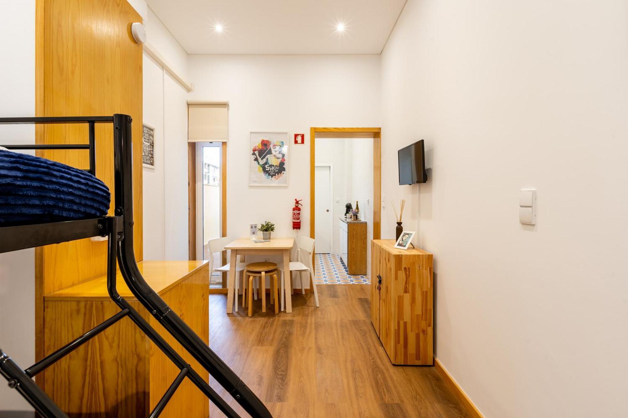 733 Costa Cabral Metro Residence Porto Quarto foto